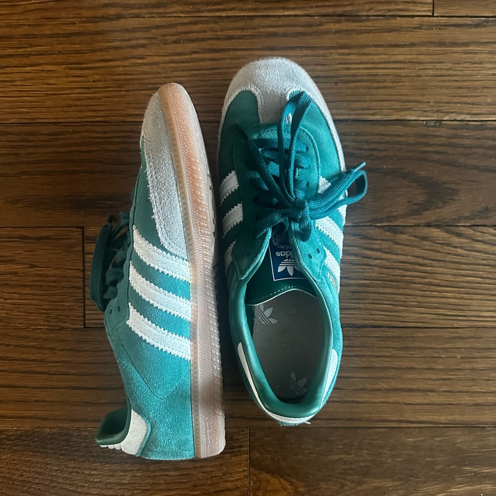 adidas Samba OG
Collegiate Green Gum Grey Toe